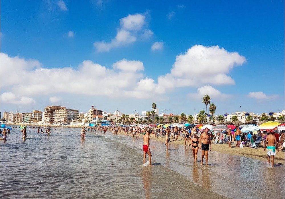 Playa Naufragos Beach - Torrevieja