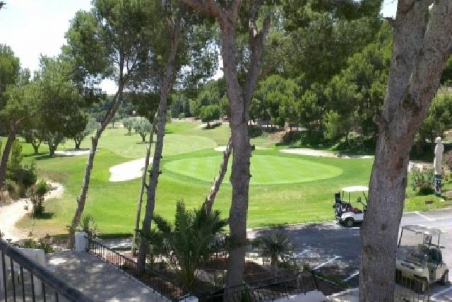 Akilar 1679762112RJKBAG ref 1797 mobile 12 Villamartin Golf course across the street Las Violetas