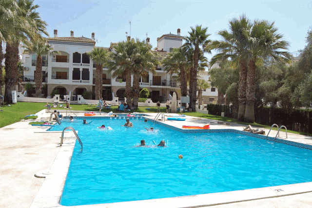 Akilar 1522138368SXEZUQ ref 1730 mobile 3 Communal Pool of the Villmartin Plaza Villamartin Plaza