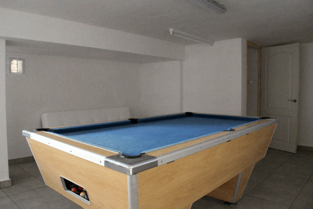 Akilar 1573332353HUYLBQ ref 1750 mobile 16 Games room with pool table El Galan