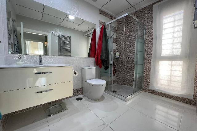 Akilar 1684416341EDFHTR ref 1808 mobile 15 Large shower room Villamartin