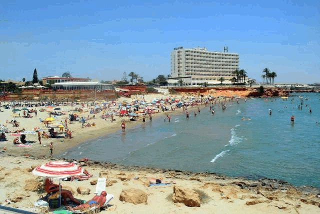 Akilar 1522051795WYFVTZ ref 1680 mobile 17 La Zenia Beach 3 klm away Las Violetas