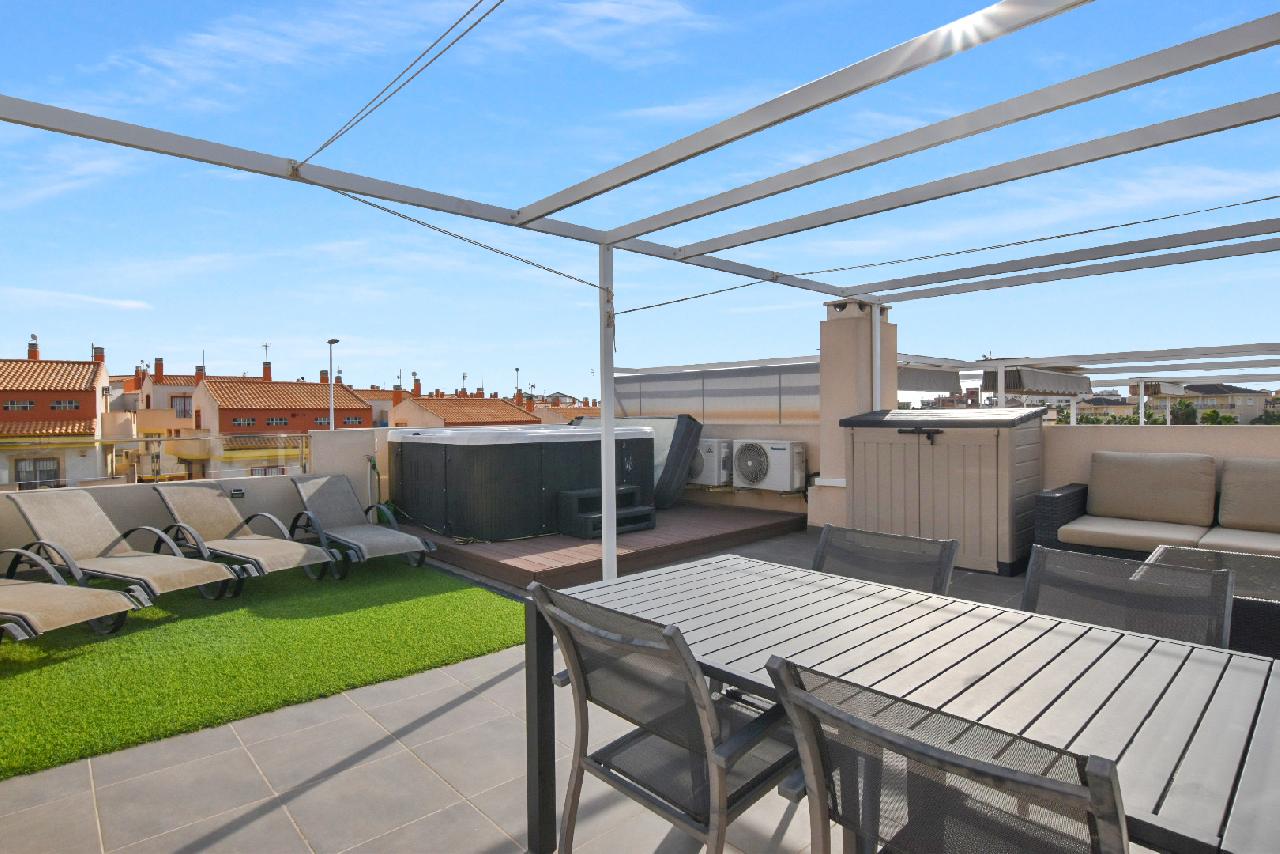 Akilar 1632172264OFCWJT ref 1771 mobile 13 Spacious private solarium for sunbathing La Zenia