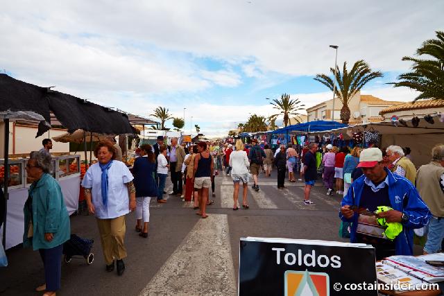 Akilar 1716498377IRWABO ref 1822 mobile 23 Saturday market on your doorstep Playa Flamenca