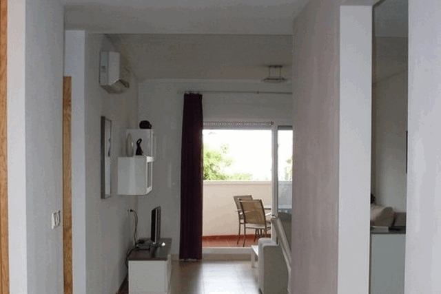 Akilar 1521889605AZRQUD ref 93 mobile 4 Entrance to the apartment Villamartin