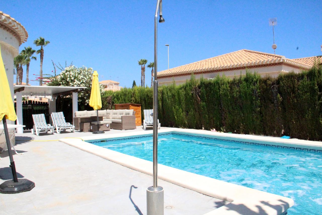 Akilar 1699273013NSVEWA ref 1812 mobile 13 Private pool for the villa Playa Flamenca