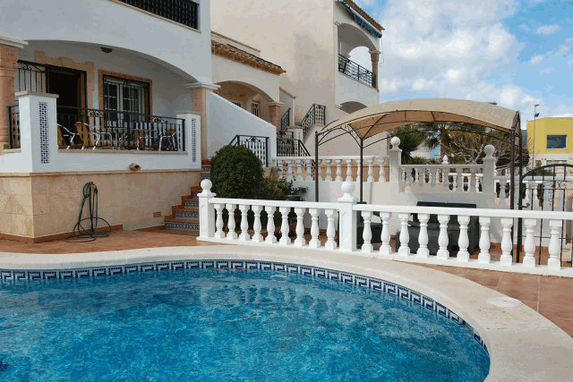 Akilar 1522046576TOFMCN ref 1627 mobile 2 Spacious 4 bedroom property with private pool Las Violetas