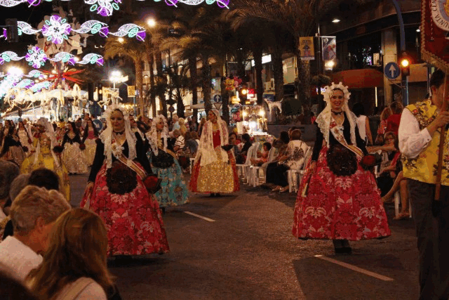 Akilar 1522068675YFZNUR ref 1716 mobile 24 Parades in the local Spanish towns Villamartin Plaza