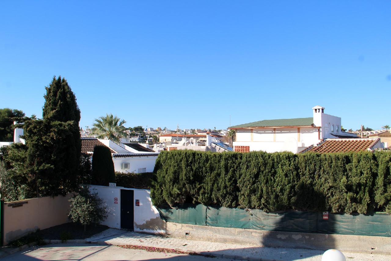 Akilar 1643144287ZNKHCL ref 1775 mobile 11 The horse stables for riding just across street Villamartin