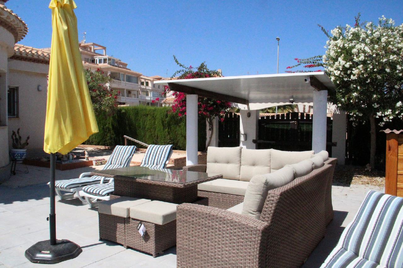 Akilar 1699273013NSVEWA ref 1812 mobile 14 Sitting and sunbathing area Playa Flamenca