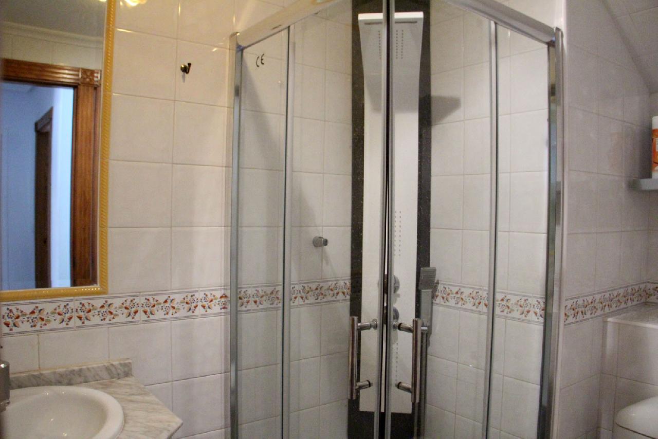 Akilar 1716498377IRWABO ref 1822 mobile 11 Full shower room Playa Flamenca