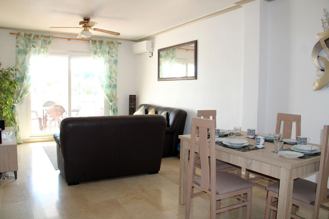 Akilar 1522073443SBLKHO ref 1719 mobile 3 Spacious living room with free WIFI and UK TV Villamartin Plaza