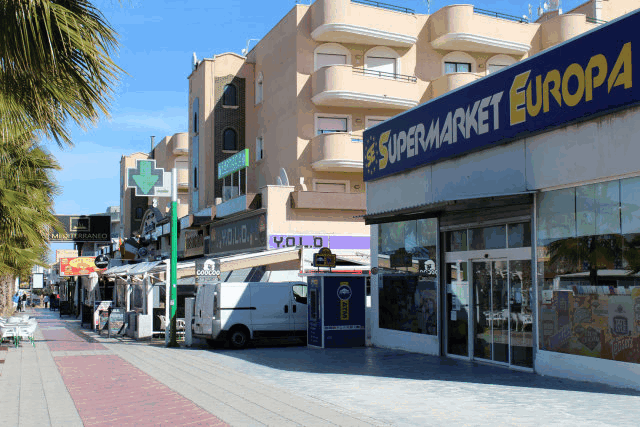 Akilar 1521810460ZALDBJ ref 6 mobile 16 Local area outside of the apartment Cabo Roig