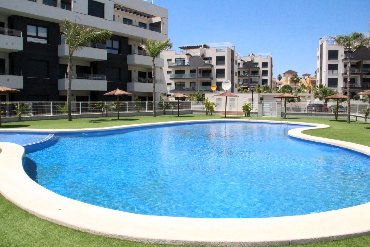 Akilar 1718631250CIRSKN ref 1824 mobile 2 Communal pool Villamartin