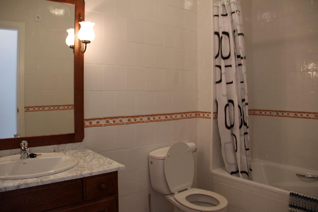 Akilar 1626990600YRKJUD ref 1766 mobile 12 Full Family Bathroom Las Violetas