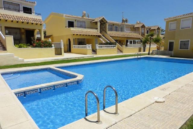 Akilar 1643144287ZNKHCL ref 1775 mobile 2 Large communal pool Villamartin