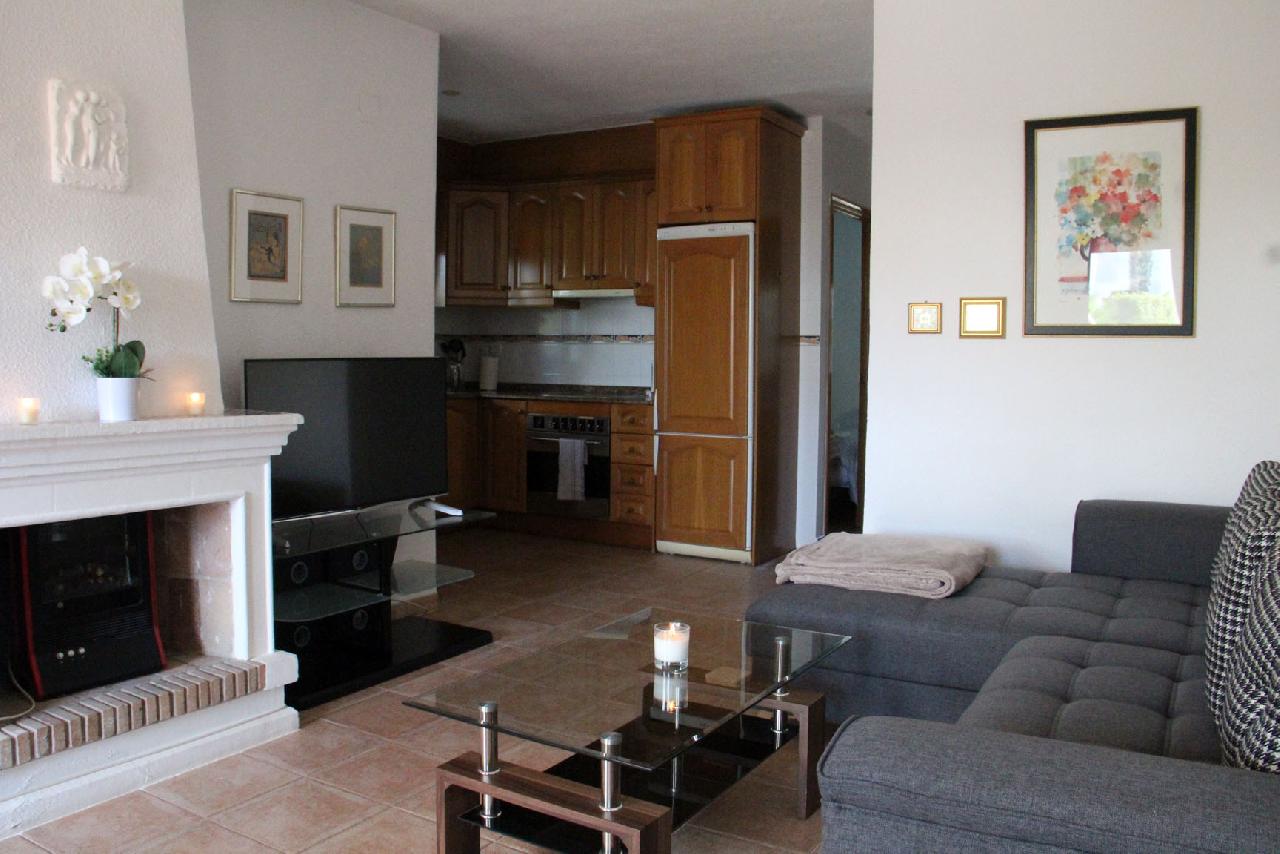 Akilar 1680971278TSWBHU ref 1803 mobile 2 Spacious living room, TV and FREE Wifi Villamartin