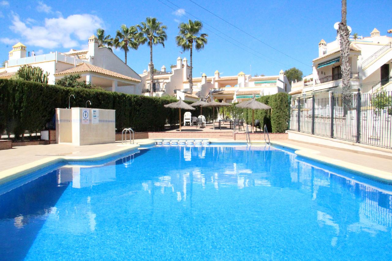 Akilar 1681578217TROUGW ref 1804 mobile 21 Communal Pool Valencias South