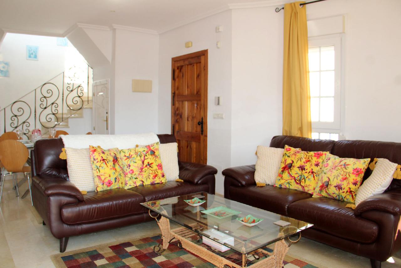 Akilar 1678133901ERLBFH ref 1799 mobile 7 Spacious living room with free wifi and TV Las Violetas