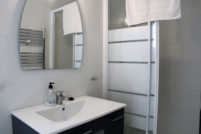 Akilar 1553262456RFOTWN ref 1098 mobile 13 2 of 4 En Suite Shower Rooms in the Villa Villamartin